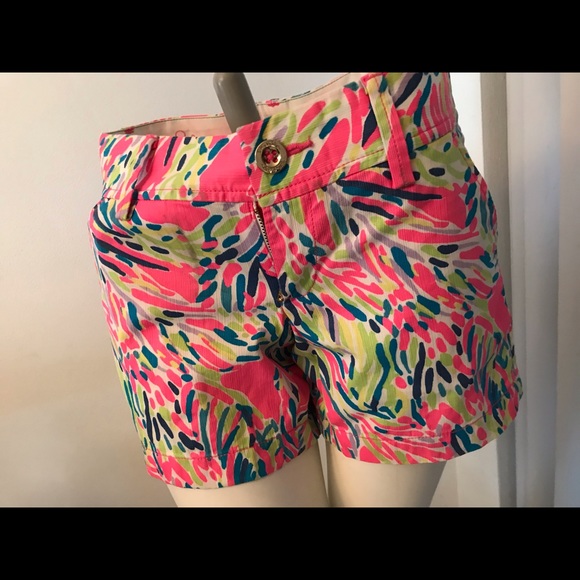 Lilly Pulitzer Callahan Shorts - Picture 4 of 12
